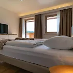 Apartment Waldrand - By Mynests *