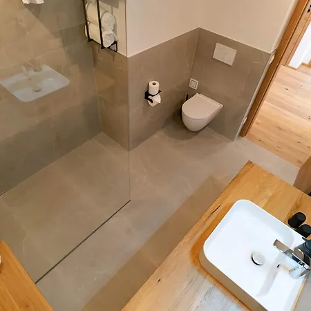 Waldrand - Fink 6 - By Mynests