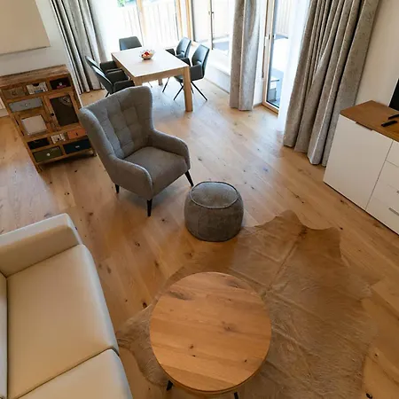 Waldrand - Fink 6 - By Mynests *